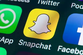 Snapchat Will Use Google's AI Model for Chatbot